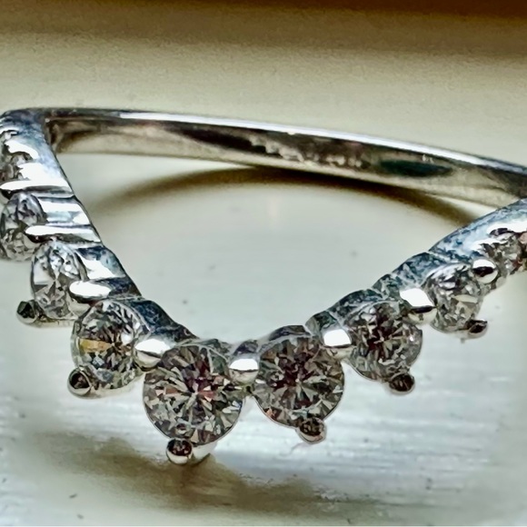 925 Sterling Silver Curved AAAAA CZ Wedding Band, Size 7 - Picture 2 of 5